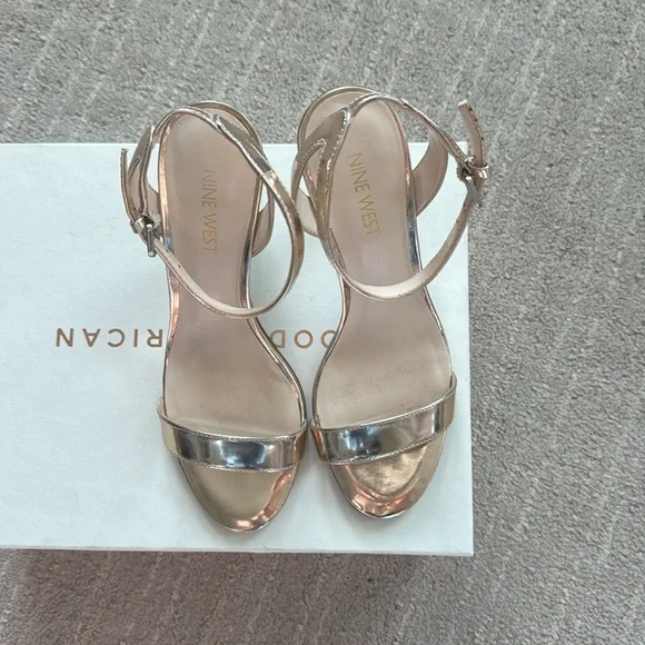 Nine West Two Piece Ankle Strap Gold heels - Picture 6 of 7